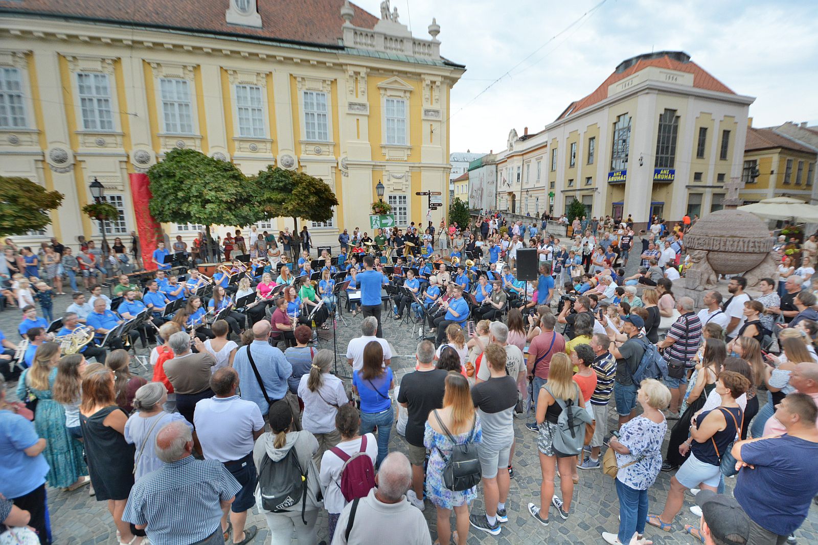 Fehérvári Fúvós Fesztivál szombaton 17:30-tól a Városház téren